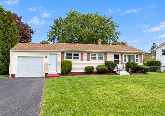 Single family home for sale at 15 Squantum Dr, Middletown, RI 02842 | MLS# 1426286