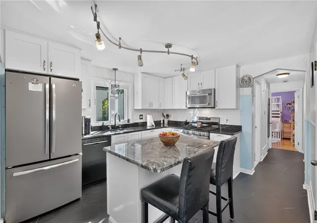 Photo 2 of Single family home for sale at 10 Doran Dr, Pawtucket, RI 02861 | MLS# 1426334 | Listing updated on 2026-10-22