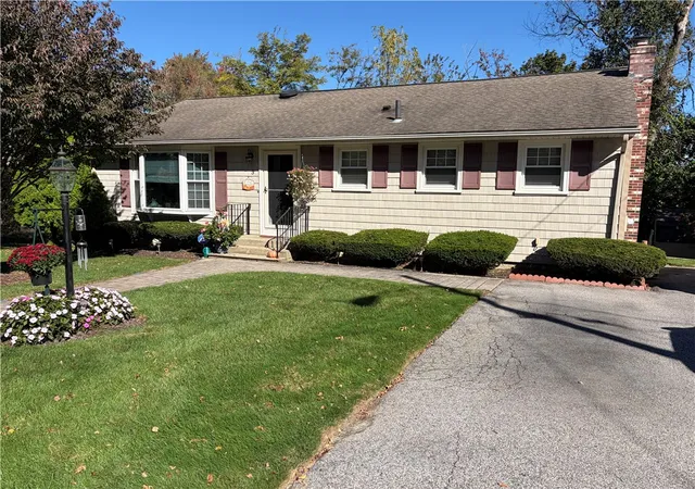 Photo 1 of Single family home for sale at 3 Oak St, Johnston, RI 02919 | MLS# 1425861 | Listing updated on 2026-10-20