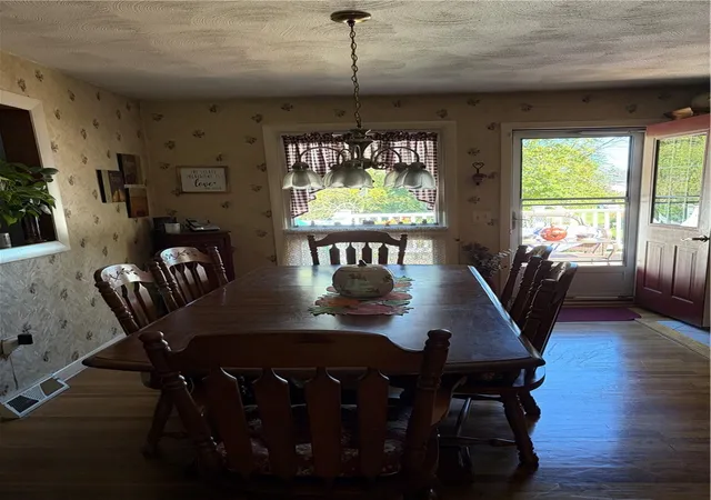 Photo 4 of Single family home for sale at 3 Oak St, Johnston, RI 02919 | MLS# 1425861 | Listing updated on 2026-10-20