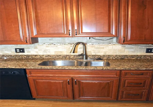 Photo 3 of Condo for sale at 565 Quaker Ln #95, West Warwick, RI 02893 | MLS# 1426085 | Listing updated on 2026-10-19