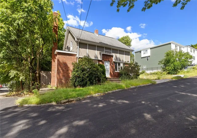 Photo 3 of Single family home for sale at 16 Baltimore St, Providence, RI 02909 | MLS# 1426391 | Listing updated on 2026-10-19
