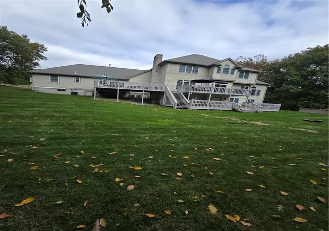 Photo 4 of Single family home for sale at 4 Jason's Grant Dr, Cumberland, RI 02864 | MLS# 1426407 | Listing updated on 2026-10-20
