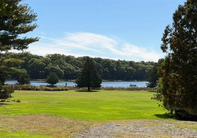 Photo 2 of Single family home for sale at 123 Wampanoag Rd, East Greenwich, RI 02818 | MLS# 1426434 | Listing updated on 2026-10-22