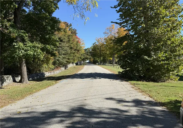 Photo 4 of Single family home for sale at 123 Wampanoag Rd, East Greenwich, RI 02818 | MLS# 1426434 | Listing updated on 2026-10-22