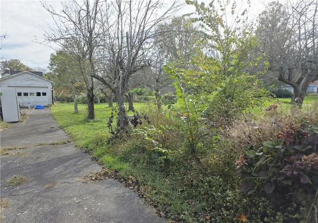 Photo 3 of Single family home for sale at 102 Church St, Bristol, RI 02809 | MLS# 1426652 | Listing updated on 2026-10-21