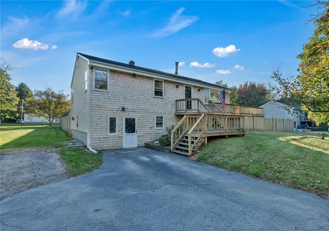 Photo 1 of Single family home for sale at 604 Boyds Ln, Portsmouth, RI 02871 | MLS# 1426463 | Listing updated on 2026-10-22