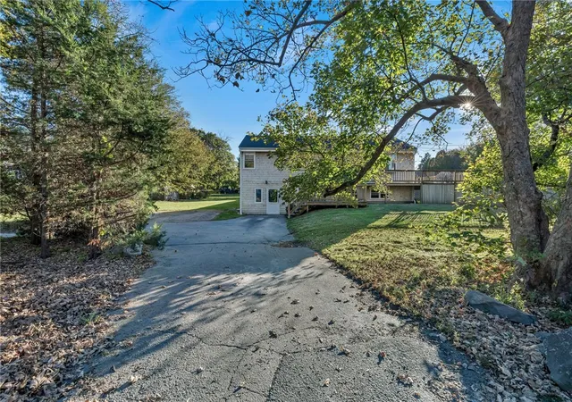 Photo 3 of Single family home for sale at 604 Boyds Ln, Portsmouth, RI 02871 | MLS# 1426463 | Listing updated on 2026-10-22