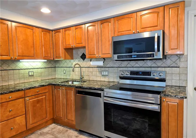 Photo 2 of Condo for sale at 732 Manomet Ct #732, Warwick, RI 02886 | MLS# 1426664 | Listing updated on 2026-10-22