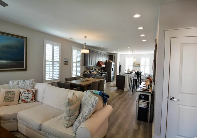 Listing Photo 5 - Condo for sale in building located at 600 48Th Ave S, North Myrtle Beach, SC 29582 - Unit #403