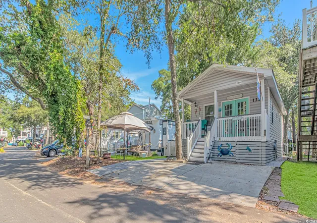 Photo 1 of Single family home for sale at 6001 S   1222 Kings Hwy, Myrtle Beach, SC 29575 | MLS# 2522288 | Listing updated on 2026-09-29