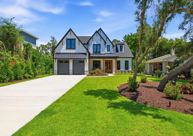 Photo 2 of Sale Pending at 406 63rd Avenue N, Myrtle Beach, SC 29572 | MLS# 2529167 | Listing updated on 2026-09-09