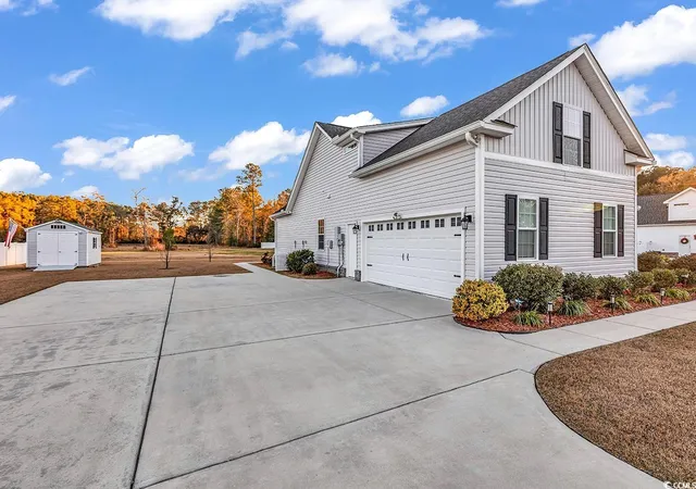 Photo 3 of Single family home for sale at 409 Landing Rd, Conway, SC 29527 | MLS# 2529721 | Listing updated on 2026-09-11