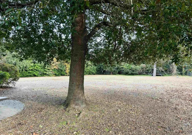 Photo 4 of Single family home for sale at 5908 Country Clb Dr, Myrtle Beach, SC 29577 | MLS# 2529749 | Listing updated on 2026-09-04