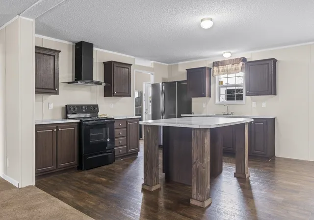 Photo 3 of Manufactured home for sale at 1112 Carolina Cvs, North Myrtle Beach, SC 29582 | MLS# 2602325 | Listing updated on 2026-09-09