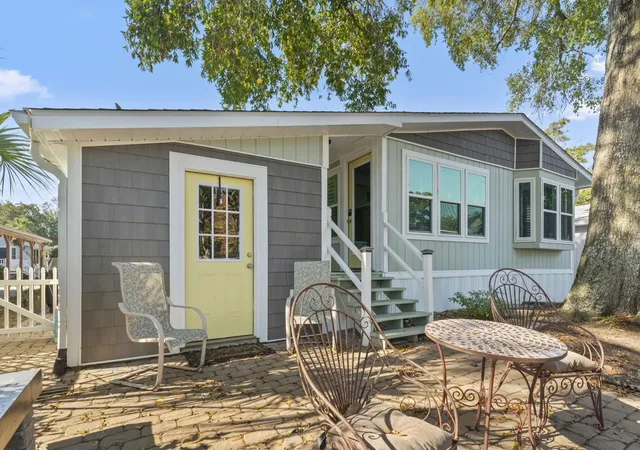 Photo 1 of Manufactured home for sale at 460 Fair Oaks Dr, Myrtle Beach, SC 29575 | MLS# 2604289 | Listing updated on 2026-09-03