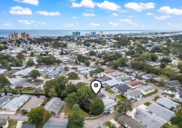 Photo 3 of Manufactured home for sale at 460 Fair Oaks Dr, Myrtle Beach, SC 29575 | MLS# 2604289 | Listing updated on 2026-09-03