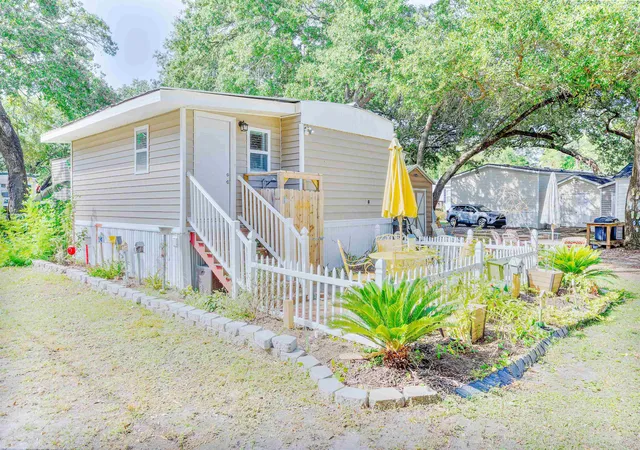 Photo 3 of Manufactured home for sale at 320 Clam Shell Cir, Murrells Inlet, SC 29576 | MLS# 2605205 | Listing updated on 2026-09-08