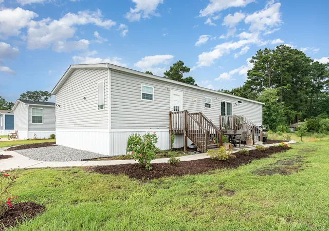 Photo 2 of Manufactured home for sale at 123 Shetland Woods Dr, Myrtle Beach, SC 29577 | MLS# 2605289 | Listing updated on 2026-09-14
