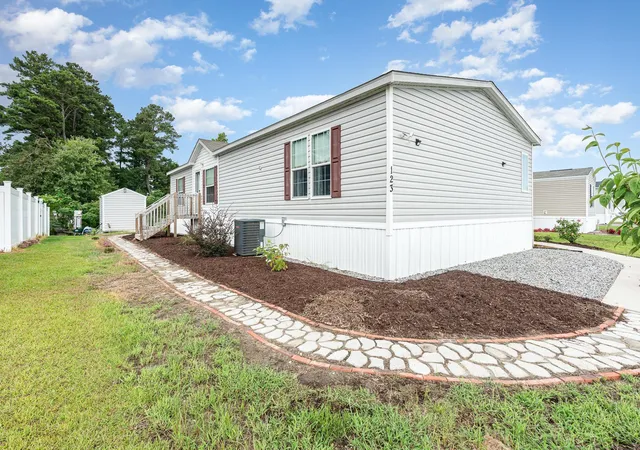 Photo 3 of Manufactured home for sale at 123 Shetland Woods Dr, Myrtle Beach, SC 29577 | MLS# 2605289 | Listing updated on 2026-09-14