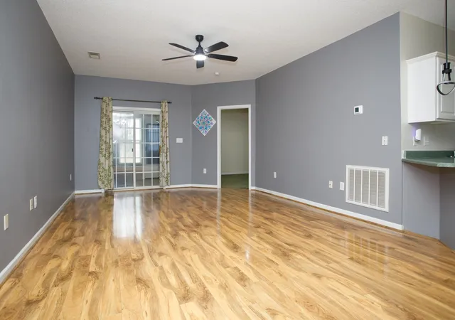Listing Photo 5 - Condo for sale in building located at 160 Lazy Willow Ln, Myrtle Beach, SC 29588 - Unit #103