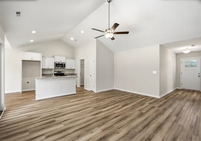 Photo 2 of Sale Pending at 34 Bennington Ct, Georgetown, SC 29440 | MLS# 2605865 | Listing updated on 2026-09-12