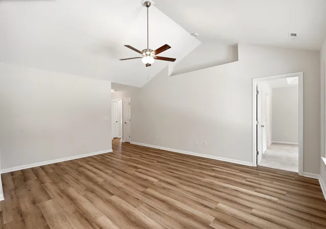 Photo 3 of Sale Pending at 34 Bennington Ct, Georgetown, SC 29440 | MLS# 2605865 | Listing updated on 2026-09-12