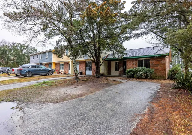 Photo 2 of Townhouse for sale at 611 Dekalb St #611, Georgetown, SC 29440 | MLS# 2606032 | Listing updated on 2026-10-05