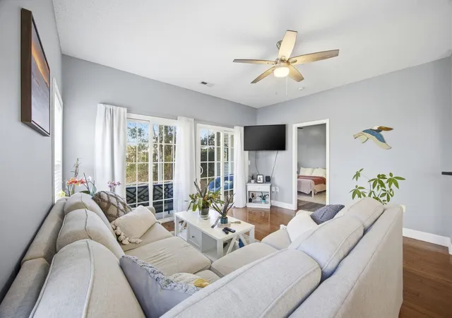 Listing Photo 4 - Condo for sale in building located at 5026 Belleglen Ct, Myrtle Beach, SC 29579 - Unit #101