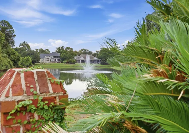Listing Photo 4 - Condo for sale in building located at 42 Courtyard Cir, Pawleys Island, SC 29585 - Unit #26