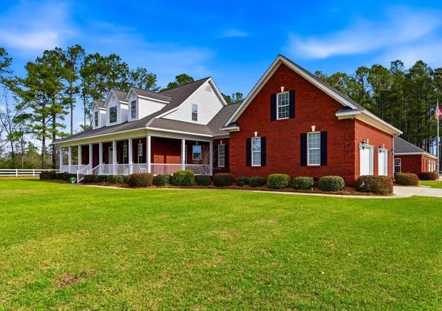 Photo 3 of Mansion for sale at 427 Berley Mc Rd, Conway, SC 29526 | MLS# 2606535 | Listing updated on 2026-09-09