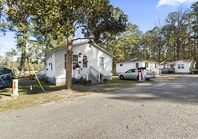 Photo 1 of Single family home for sale at 3055 Chestnut St, Loris, SC 29569 | MLS# 2606899 | Listing updated on 2026-09-14