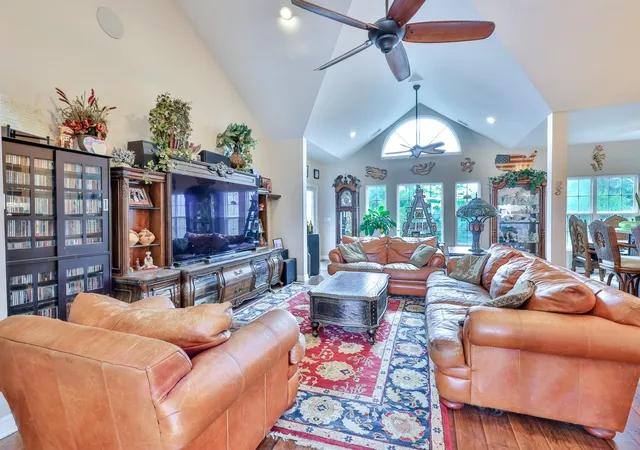 Photo 3 of Single family home for sale at 815 S Willow Dr, Surfside Beach, SC 29575 | MLS# 2607223 | Listing updated on 2026-09-08