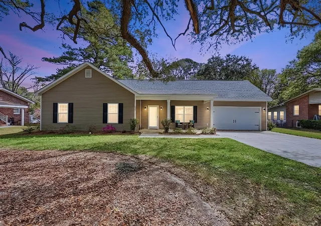 Photo 2 of Single family home for sale at 1700 Wren St, Georgetown, SC 29440 | MLS# 2607823 | Listing updated on 2026-09-16