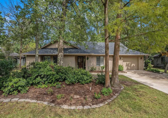 Photo 1 of Sale Pending at 115 Hickory Dr, Conway, SC 29526 | MLS# 2608390 | Listing updated on 2026-09-25