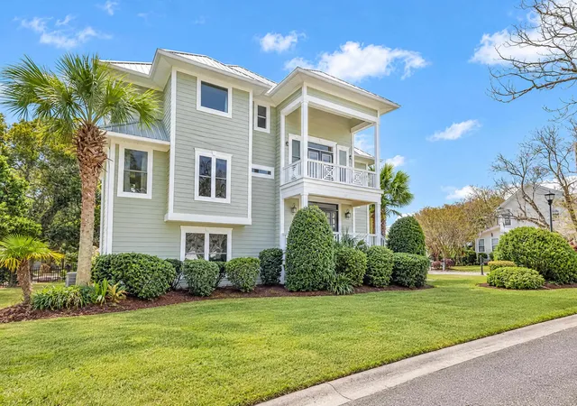 Photo 2 of Single family home for sale at 16 Orchard Ave, Murrells Inlet, SC 29576 | MLS# 2608551 | Listing updated on 2026-09-14