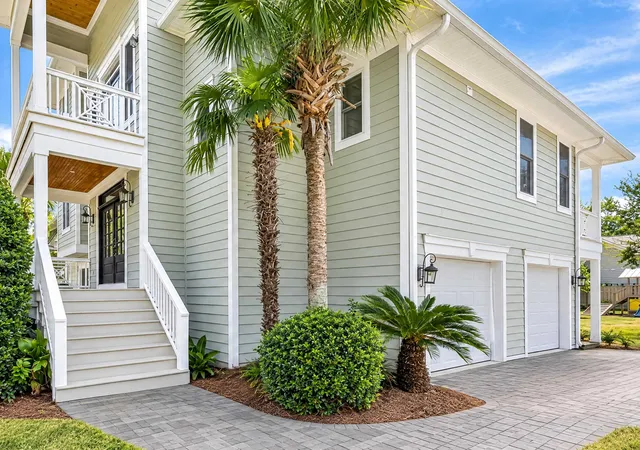 Photo 3 of Single family home for sale at 16 Orchard Ave, Murrells Inlet, SC 29576 | MLS# 2608551 | Listing updated on 2026-09-14