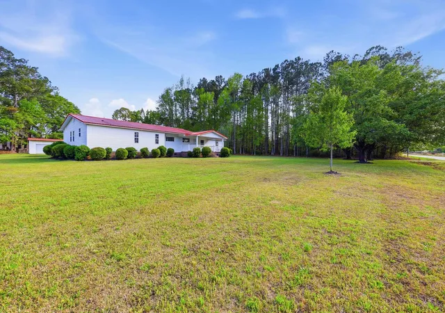 Photo 2 of Manufactured home for sale at 1835 Highway 45, Loris, SC 29569 | MLS# 2608813 | Listing updated on 2026-09-04