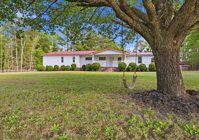 Photo 3 of Manufactured home for sale at 1835 Highway 45, Loris, SC 29569 | MLS# 2608813 | Listing updated on 2026-09-04