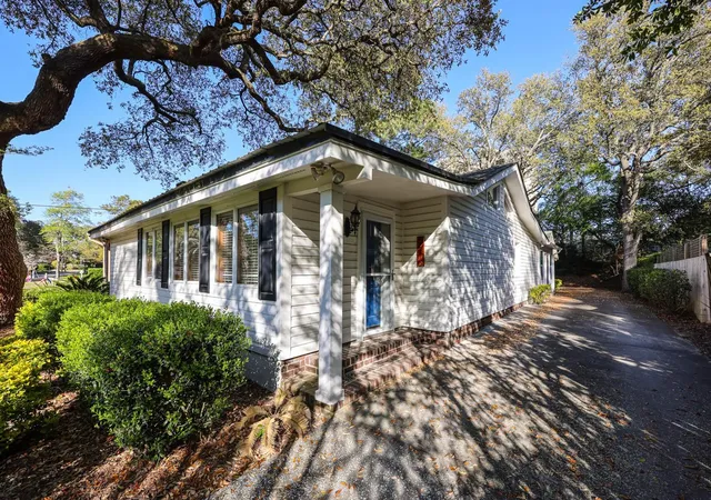 Photo 3 of Single family home for sale at 5516 Springs Ave, Myrtle Beach, SC 29577 | MLS# 2609163 | Listing updated on 2026-09-08