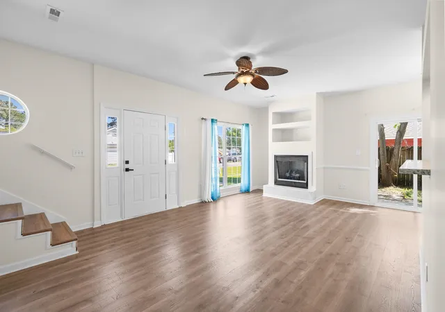 Photo 3 of Single family home for sale at 9673 Kings Grant Dr, Murrells Inlet, SC 29576 | MLS# 2609351 | Listing updated on 2026-09-12