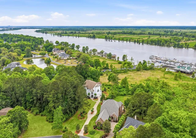 Photo 3 of Mansion for sale at 292 Portrush Loop, Pawleys Island, SC 29585 | MLS# 2609379 | Listing updated on 2026-10-02