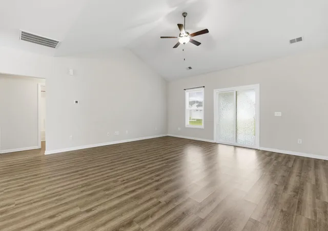 Photo 4 of Single family home for sale at 481 Honeyhill Loop, Conway, SC 29526 | MLS# 2609483 | Listing updated on 2026-09-14