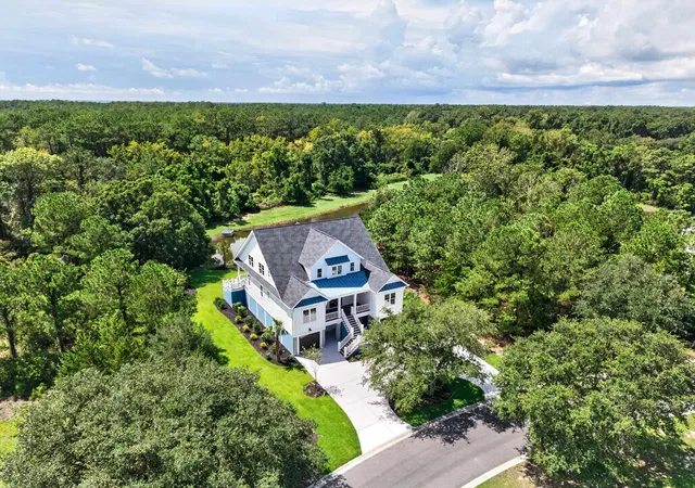 Photo 2 of Single family home for sale at 292 Colony Clb Dr, Georgetown, SC 29440 | MLS# 2609853 | Listing updated on 2026-09-28