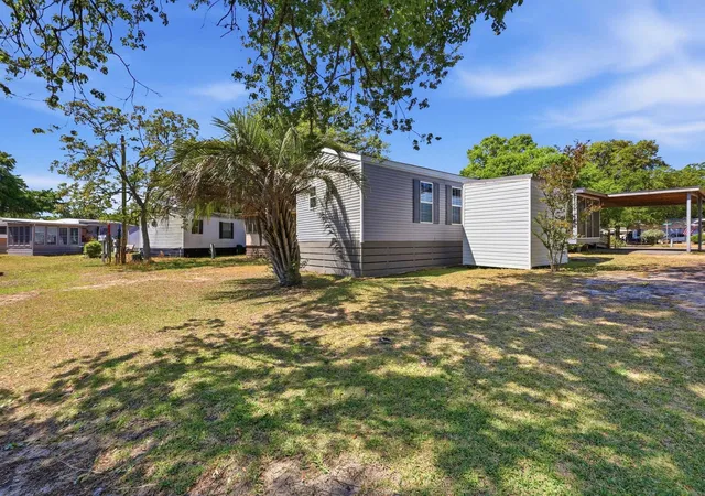 Photo 3 of Manufactured home for sale at 87 Beacon Ct, Murrells Inlet, SC 29576 | MLS# 2610229 | Listing updated on 2026-09-03