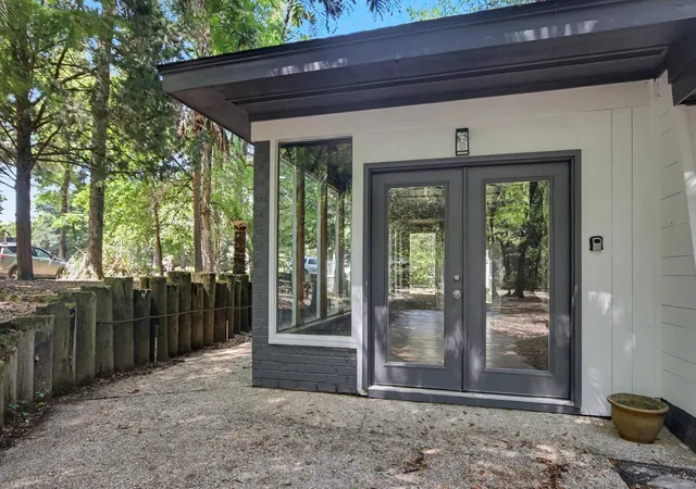Photo 2 of Single family home for sale at 106 Weston Rd, Pawleys Island, SC 29585 | MLS# 2610410 | Listing updated on 2026-10-07