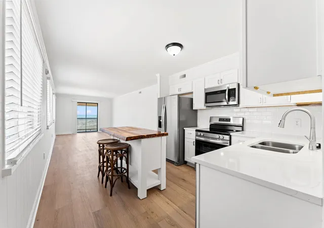Listing Photo 2 - Condo for sale in building located at 6309 N Ocean Blvd, North Myrtle Beach, SC 29582 - Unit #15-F