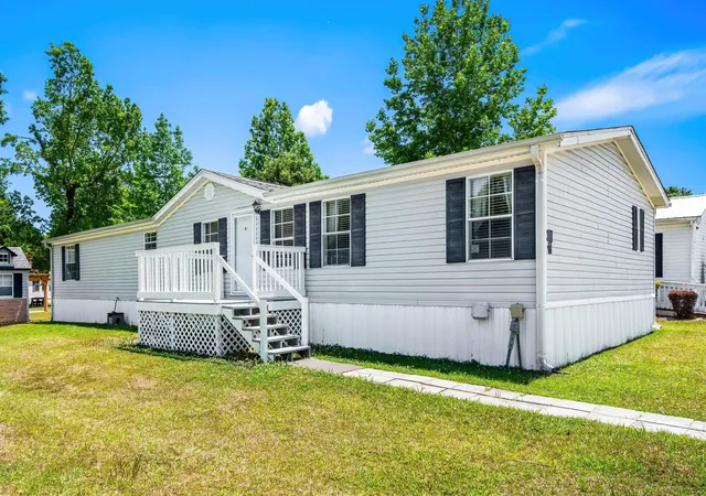 Photo 1 of Manufactured home for sale at 500 Folly Ests Dr, Myrtle Beach, SC 29588 | MLS# 2611697 | Listing updated on 2026-09-10