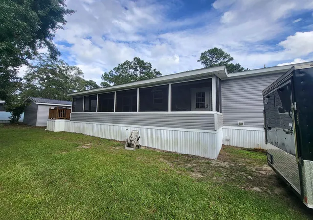 Photo 4 of Manufactured home for sale at 181 Offshore Dr, Murrells Inlet, SC 29576 | MLS# 2611781 | Listing updated on 2026-09-09