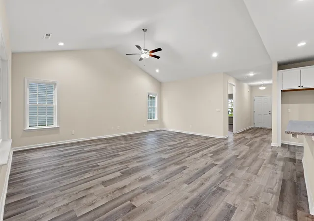 Photo 4 of Single family home for sale at 72 Cove Ln, Georgetown, SC 29440 | MLS# 2611833 | Listing updated on 2026-10-02